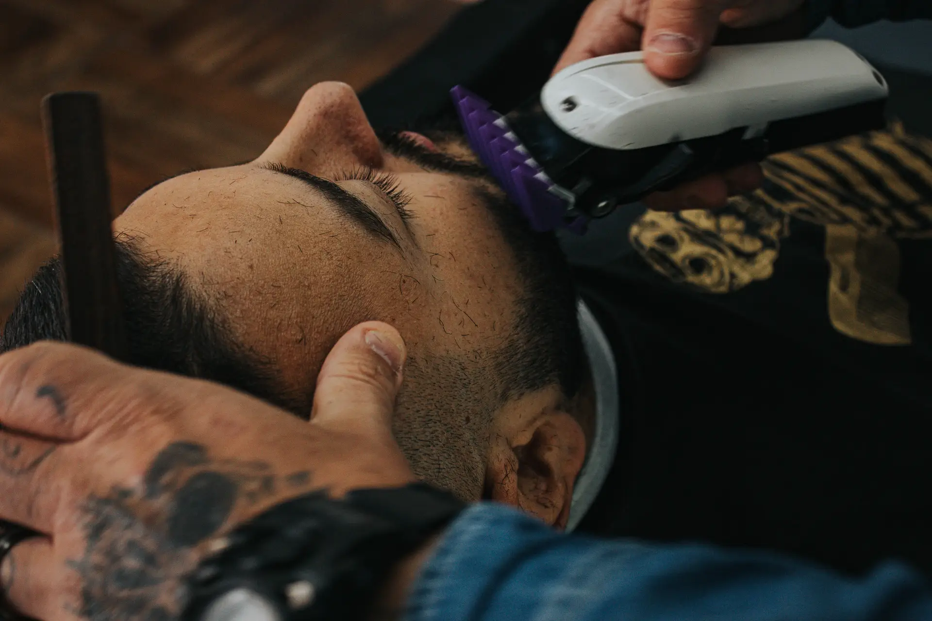 Barber munka, szakálligazítás